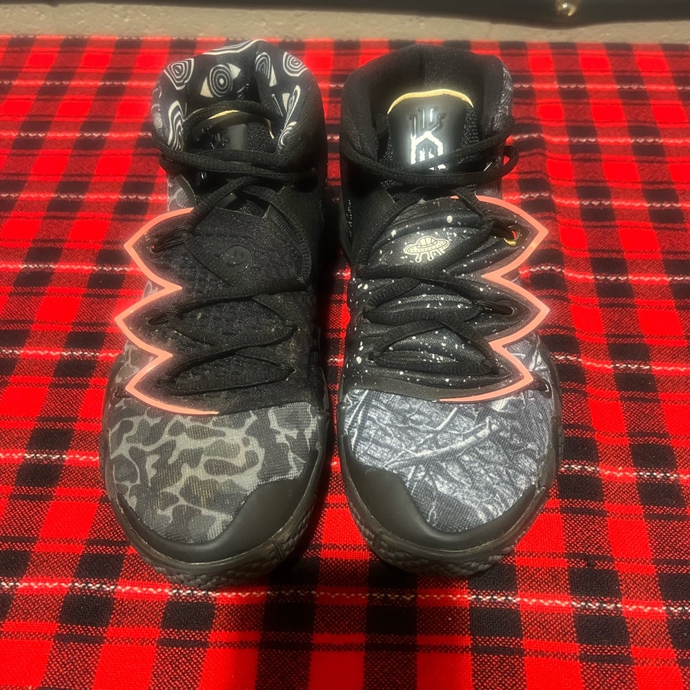 Nike Kyrie what the S2 Black and Gray Athletic Shoes - Picture 3 of 6